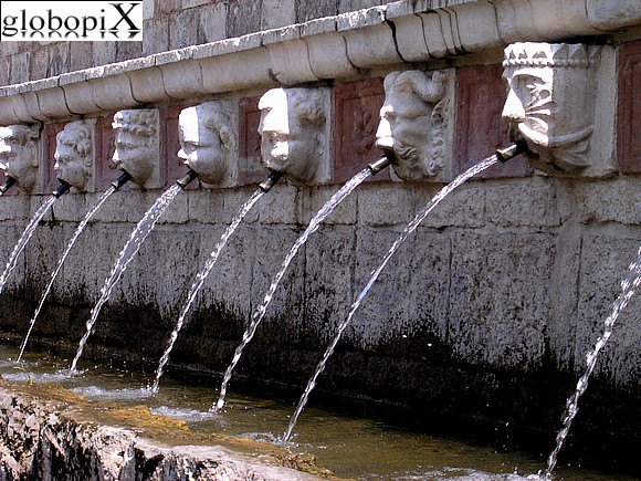 L'Aquila - Fountain of 99 spouts