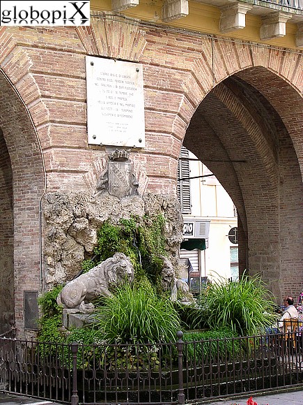 Fontana dei Due Leoni