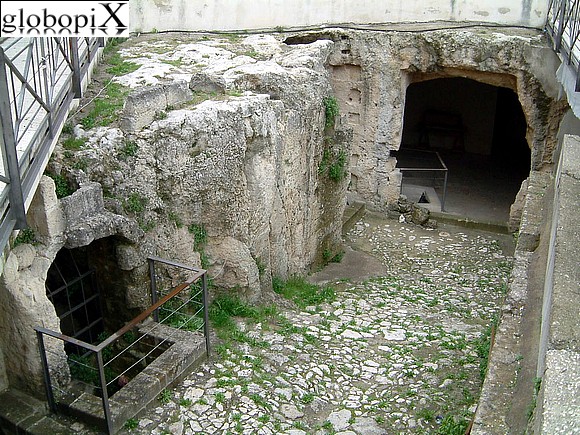 Matera - Ipogei di Piazza Vittorio Veneto
