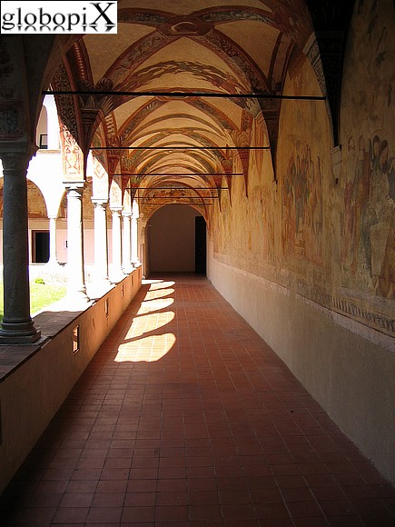 Rivello - Chiostro del convento dei Frati Minori