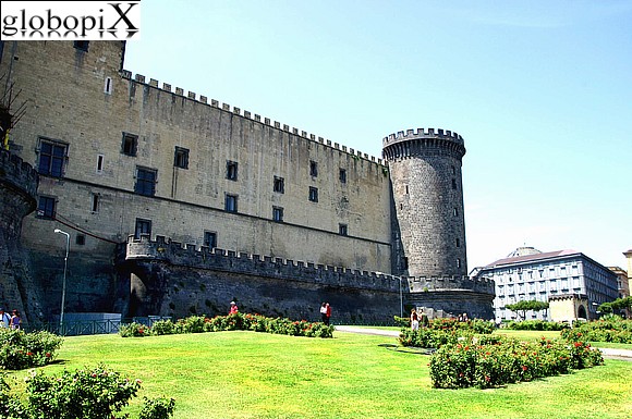 Castel Nuovo (o Maschio Angioino)