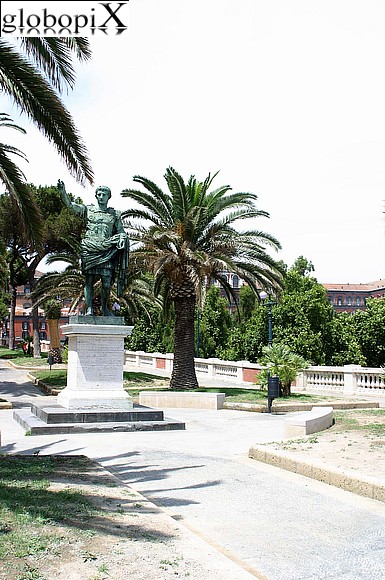 Naples - Lungomare via Sauro