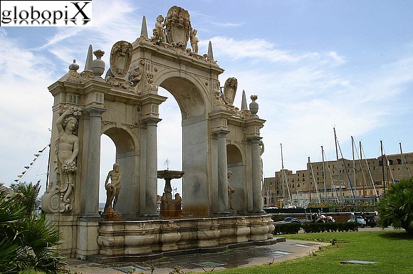 Naples - Fontana dell'Immacolatella