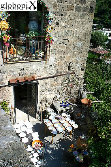 Vicoli e botteghe di Positano