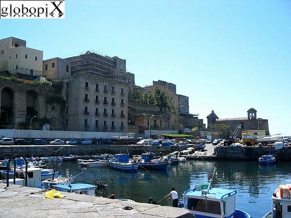 La darsena di Pozzuoli
