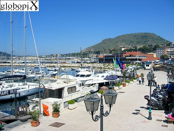Pozzuoli - Il porto di Pozzuoli