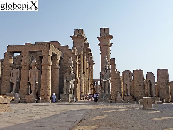 Luxor - Ramses nel tempio di Luxor