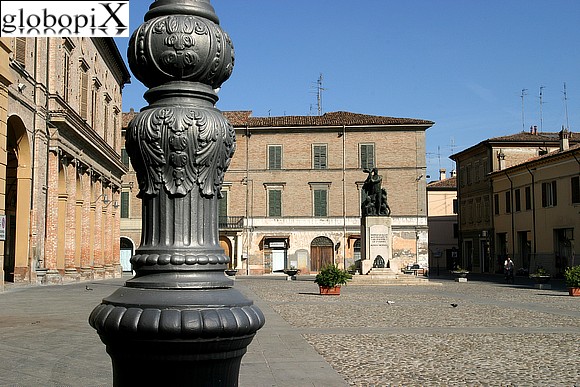 Bagnacavallo - Piazza della Libert�