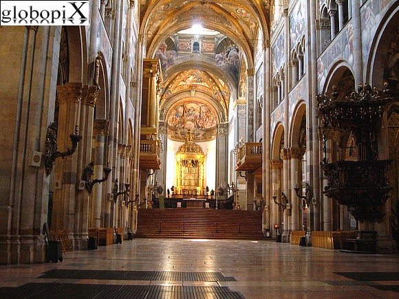 Interno del Duomo di Parma
