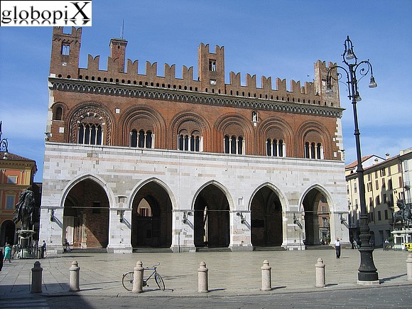 Piazza dei Cavalli