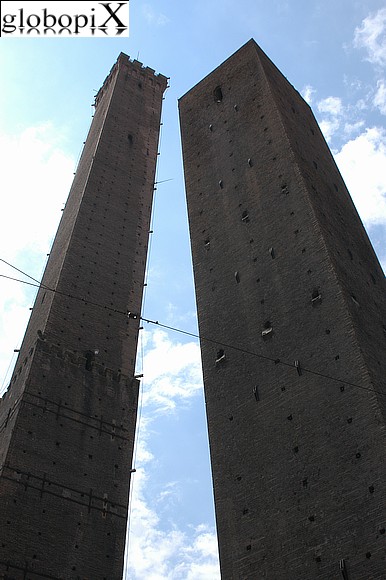 Bologna - Torre degli Asinelli e Torre Garisenda