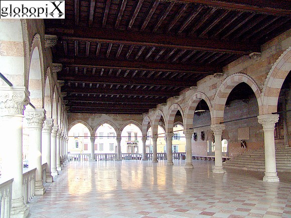 Udine - Piazza della Libert� - Loggia del Lionello