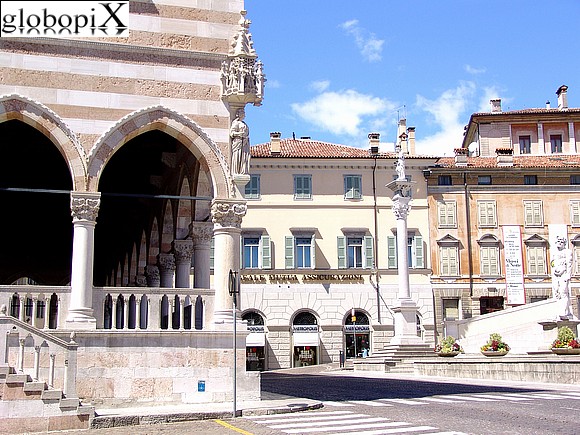 Piazza della Libert�