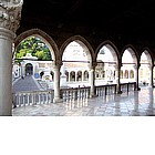 Piazza della Libertà - Arco Bollani