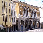 Foto: Via Mercatovecchio - Palazzo Monte di Piet�