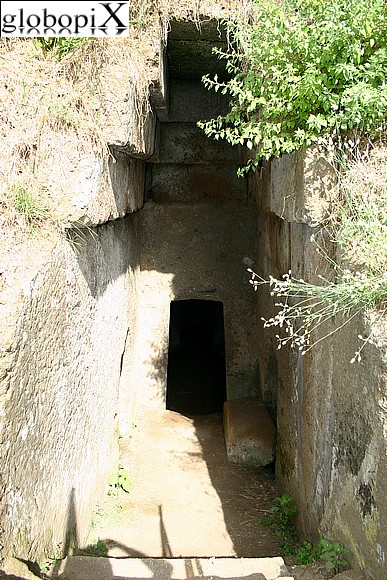 Ingresso alla tomba