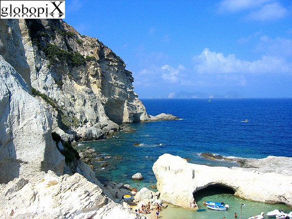 Scogliera a Ponza