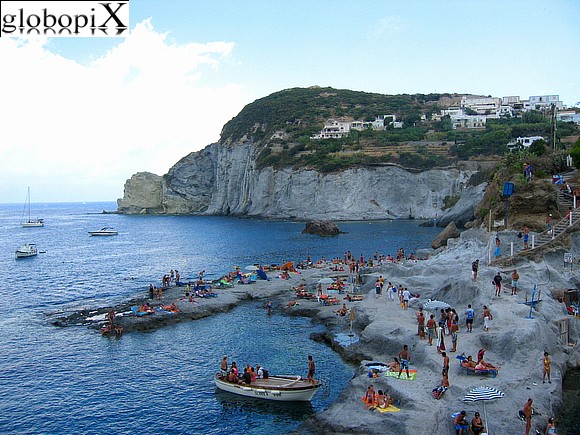 Scogliera a Ponza