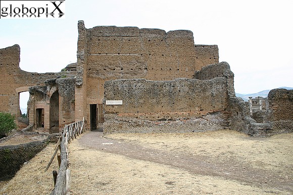 Edificio sopra il Ninfeo - Villa Adriana