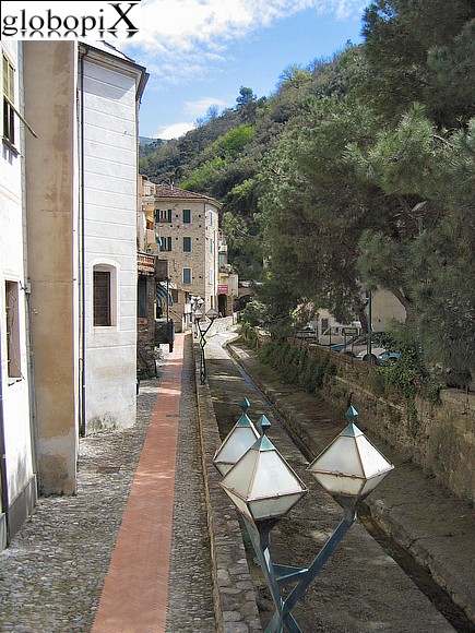 Dolceacqua - Brook canalized in stone