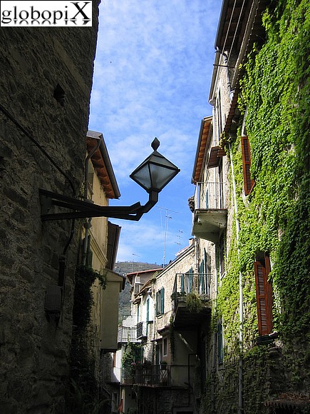 Scorcio di cielo a Dolceacqua