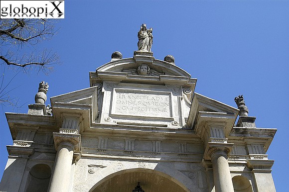Sacri Monti Lombardi - Arco del Rosario