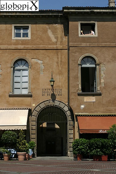 Piazza Vecchia - Palazzo Terzi gi� Quattrini