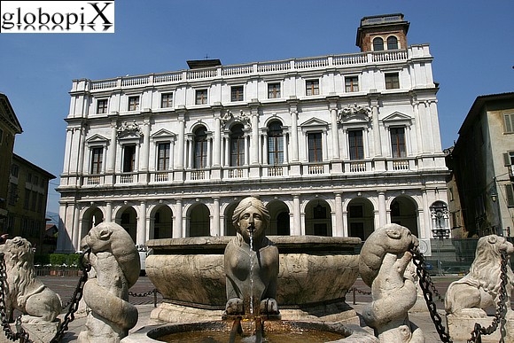 Piazza Vecchia - Palazzo Nuovo