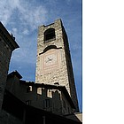 Photo: Piazza Vecchia - Torre Civica (Campanone)