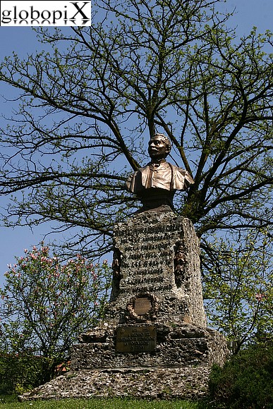 Busto di Cristoforo Crespi
