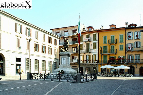 Lago di Iseo - Centro storico di Sarnico
