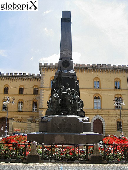 Pavia - Monument to the Cairoli family