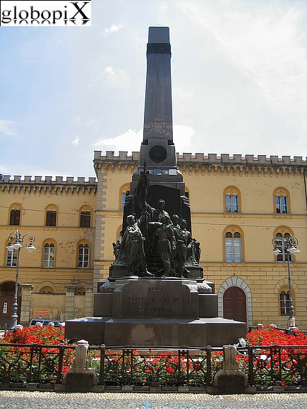 Monumento alla famiglia Cairoli