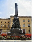 Monumento alla famiglia Cairoli