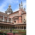 Foto: Chiostro della Certosa di Pavia