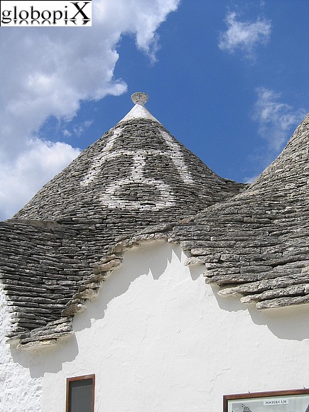 Alberobello - Simbolo Magico - Croce Tridente