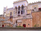 Palazzo in stile arabo a Santa Cesàrea