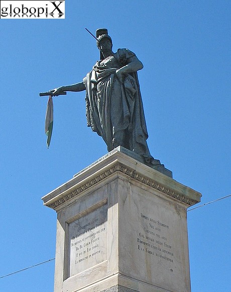 Cagliari - Statua di Carlo Felice