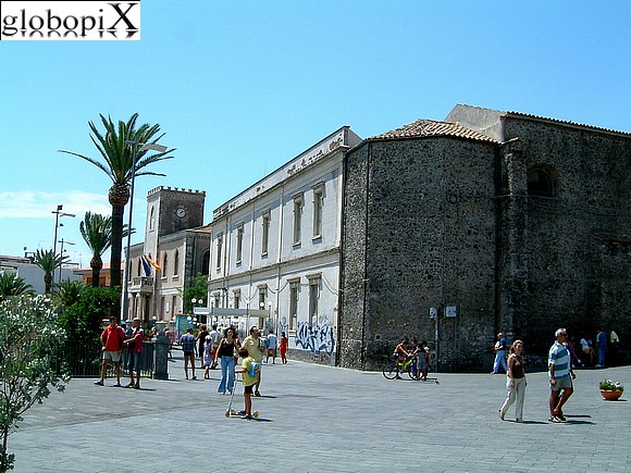 Piazza Aci Castello