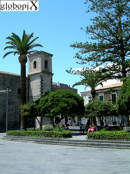 Piazza di Aci Castello