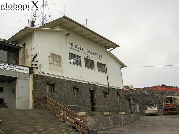Stazione di partenza funivia dell'Etna