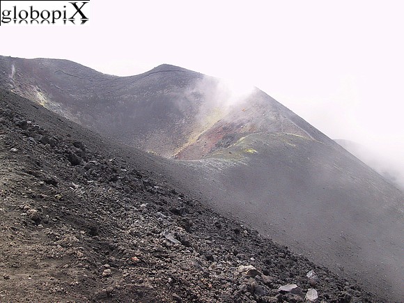 Fumarole lungo le pendici dell'Etna
