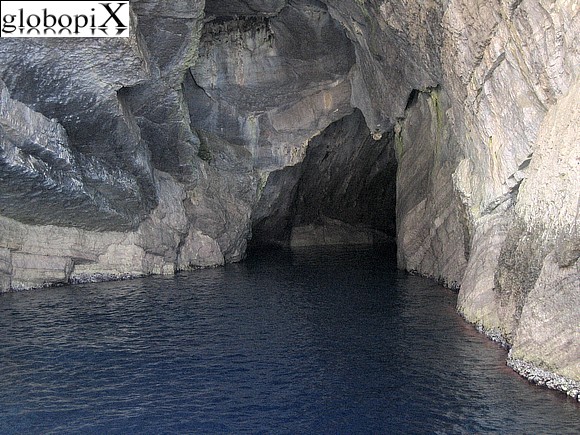 Isole Egadi - Grotta del Presepe