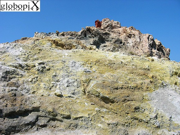 Isole Eolie - Parete rocciosa a Vulcano