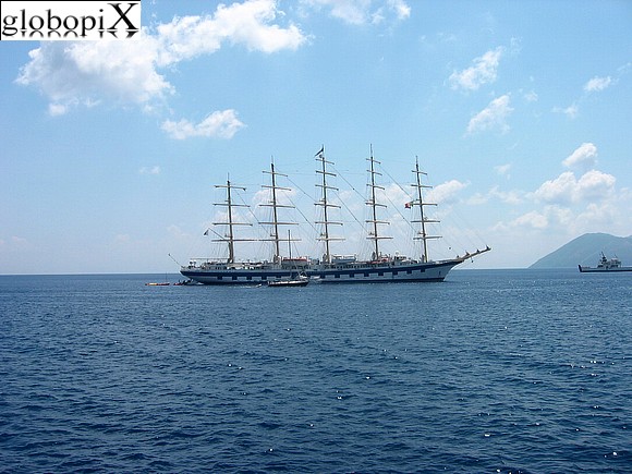 Barca nel Mare delle Eolie