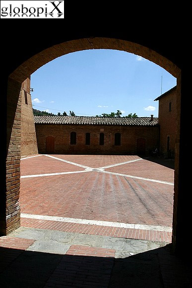 Cortile dell'Abbazia di Monte Oliveto Maggiore