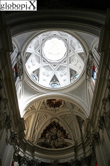 Interno della chiesa dell'Abbazia