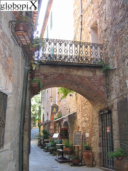 Vicolo in Massa Marittima