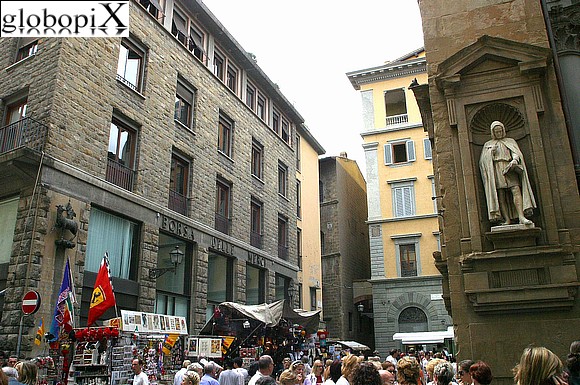 Firenze - Piazza del Mercato nuovo
