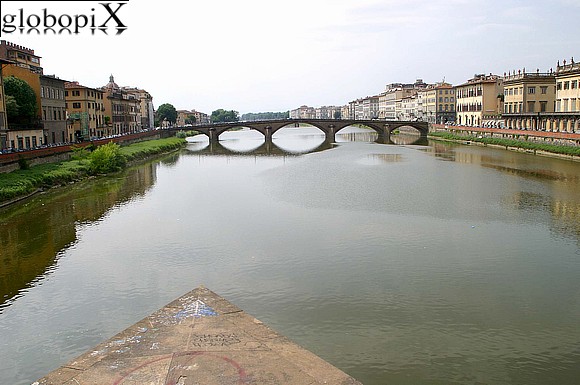 Firenze - Ponte alla Carraia visto da ponte S. Trinità